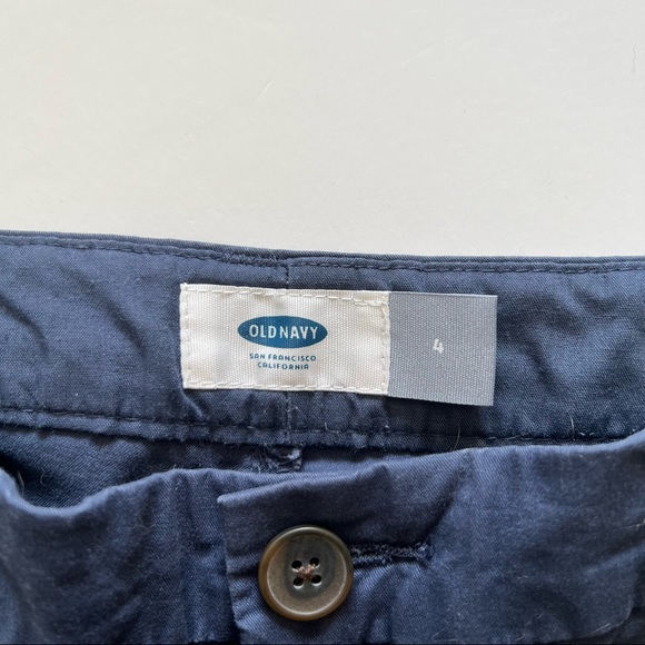 • Old Navy chino shorts • - Picture 2 of 2